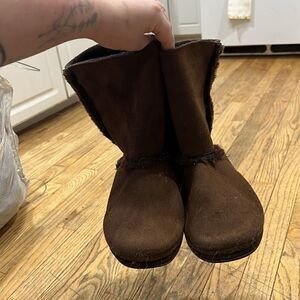 Brown slipper booties